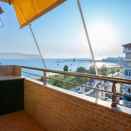 Beachfront 3 Bedroom With Sea View Avlonya