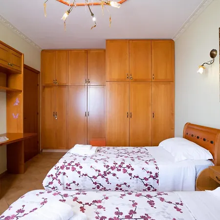 Beachfront 3 Bedroom With Sea View * Avlonya