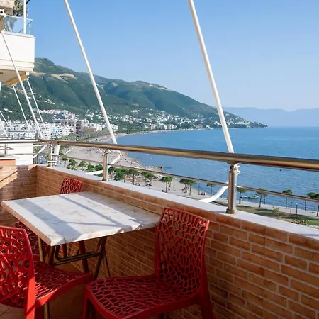 Daire Beachfront 3 Bedroom With Sea View Avlonya