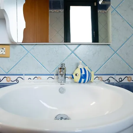 Daire Beachfront 3 Bedroom With Sea View *