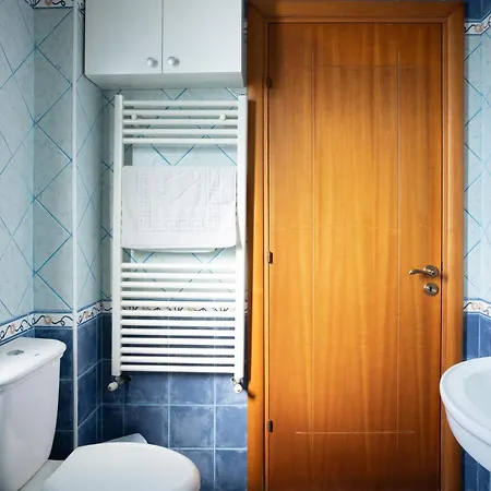 Beachfront 3 Bedroom With Sea View Daire Avlonya