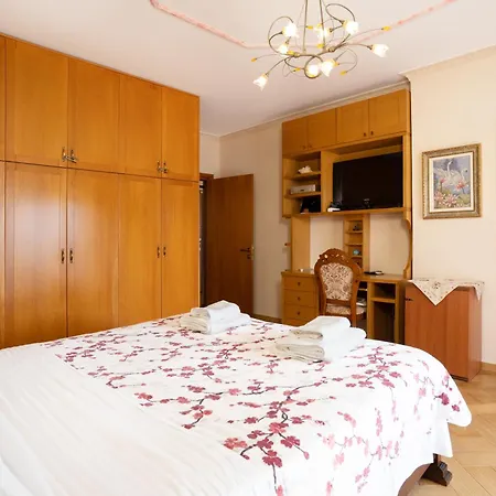 Beachfront 3 Bedroom With Sea View Daire *