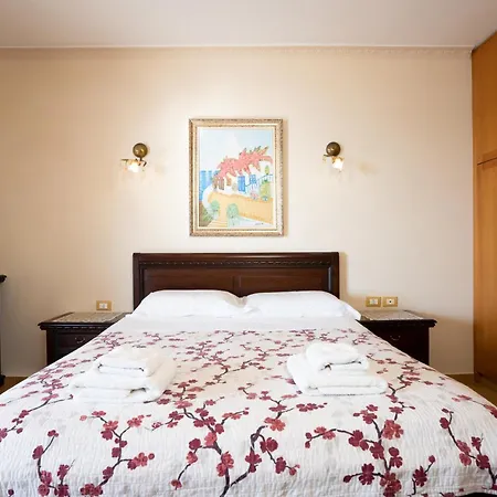 Daire Beachfront 3 Bedroom With Sea View Avlonya