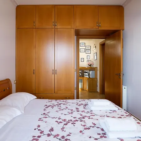 Beachfront 3 Bedroom With Sea View Daire Avlonya