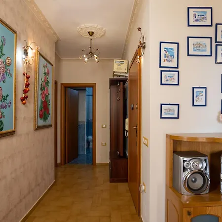 Beachfront 3 Bedroom With Sea View Vlorë