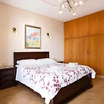 Beachfront 3 Bedroom With Sea View Wlora
