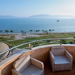 Beachfront 3 Bedroom With Sea View Apartament *