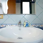 Apartament Beachfront 3 Bedroom With Sea View *