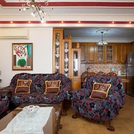 Beachfront 3 Bedroom With Sea View
