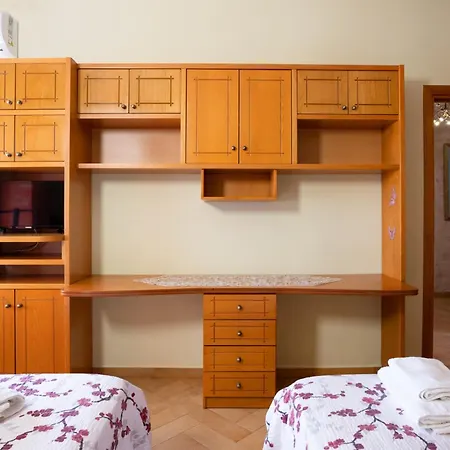 Beachfront 3 Bedroom With Sea View Appartamento *
